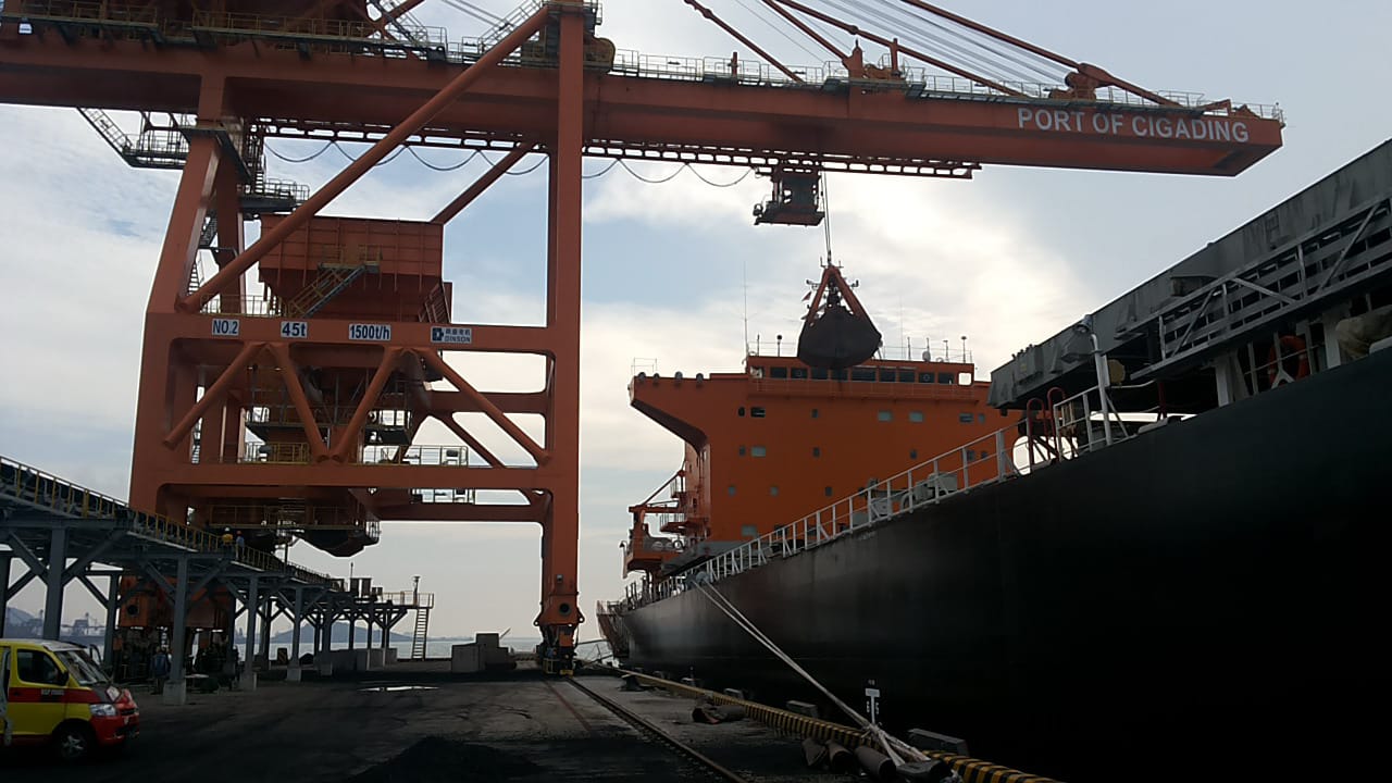 Cargo ship